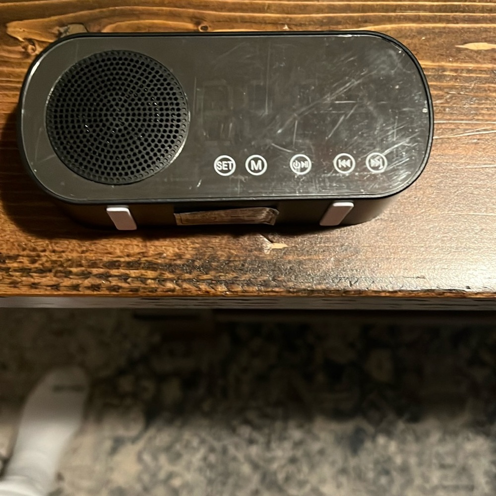 Bluetooth speaker clock